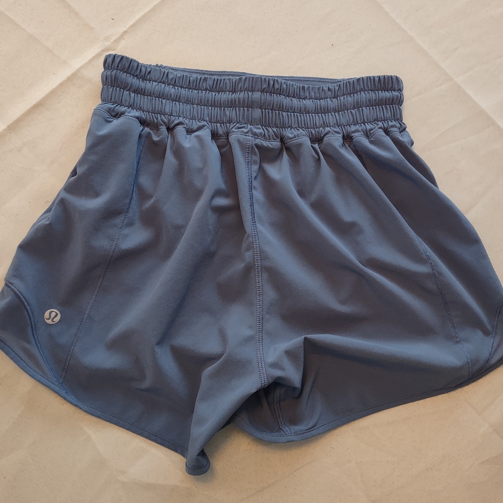Lululemon Size 2  Hotty Hot High-Rise Lined Short W7AYXT 4"  Oasis Blue